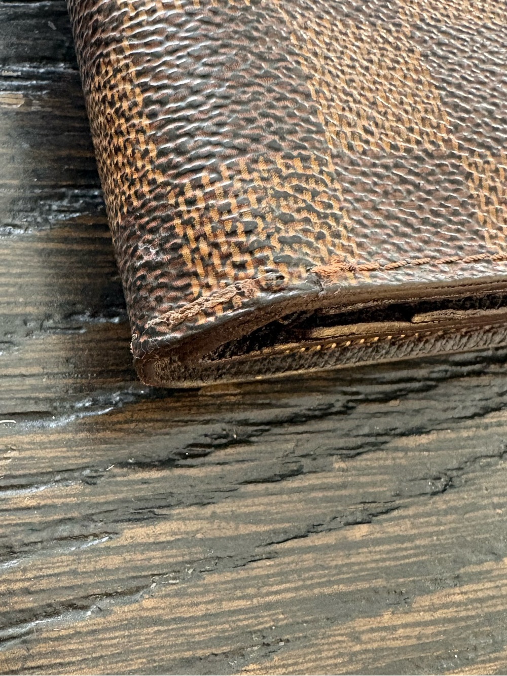 Louis Vuitton Wallet - Picture 4 of 11
